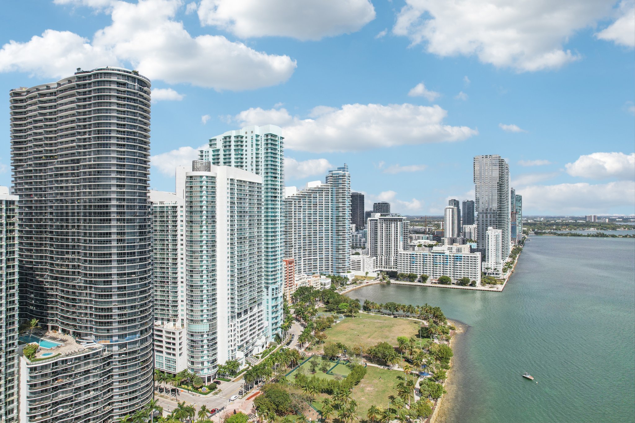 N Bayshore Dr 2811-S1103-014.jpg