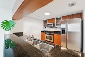 N Bayshore Dr 2811-S1003-010.jpg