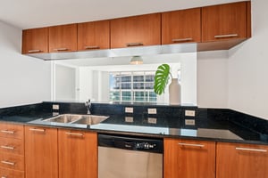N Bayshore Dr 2811-S1003-012.jpg