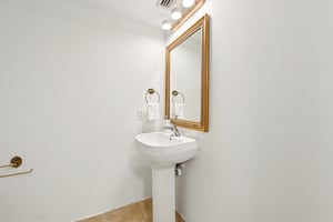 N Bayshore Dr 2811-S1003-014.jpg