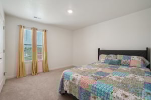 Vantage Pkwy-2805-024.jpg