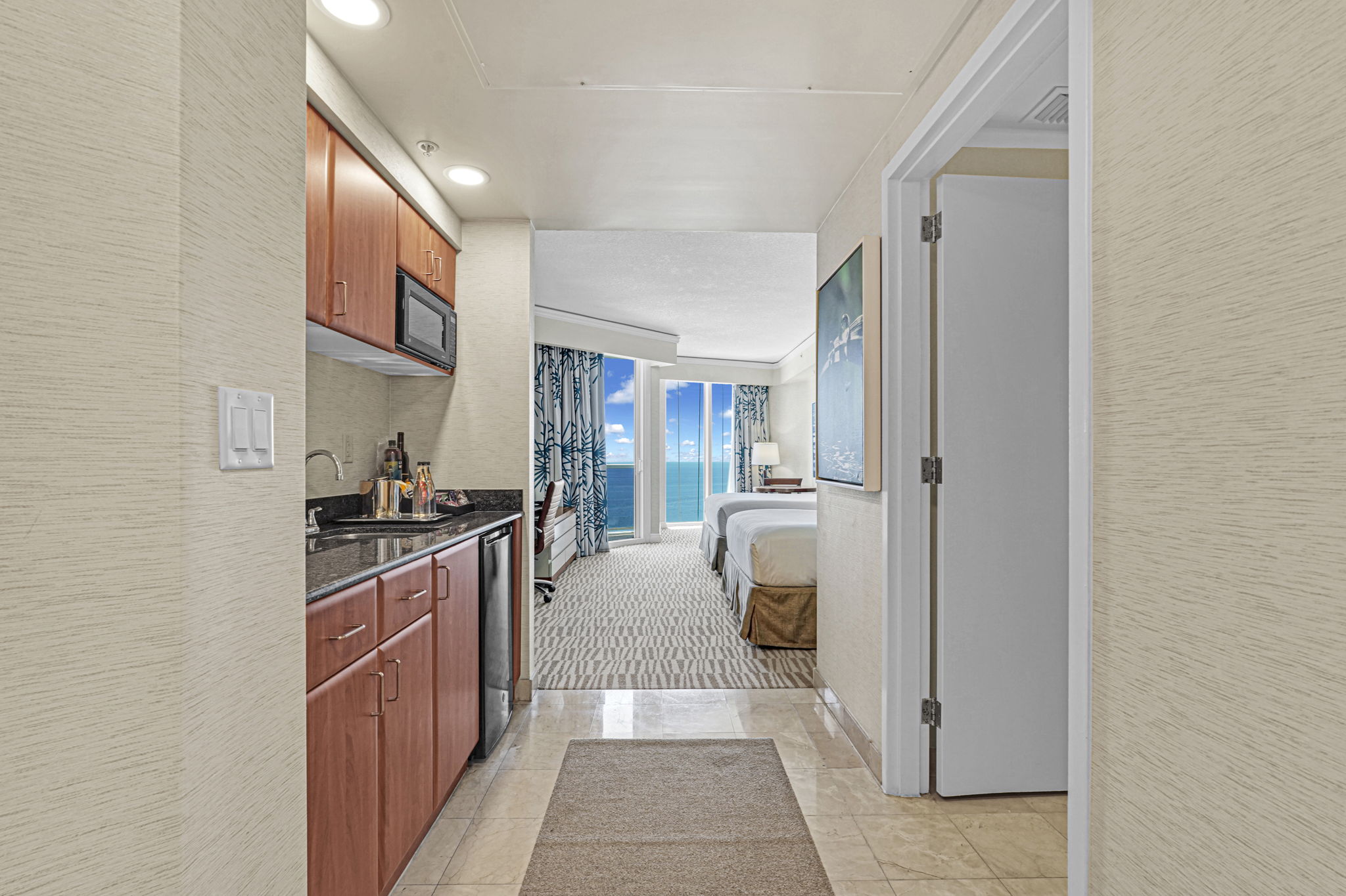 18001 Collins Ave #2609, Sunny Isles Beach, FL 33160, USA Photo 31