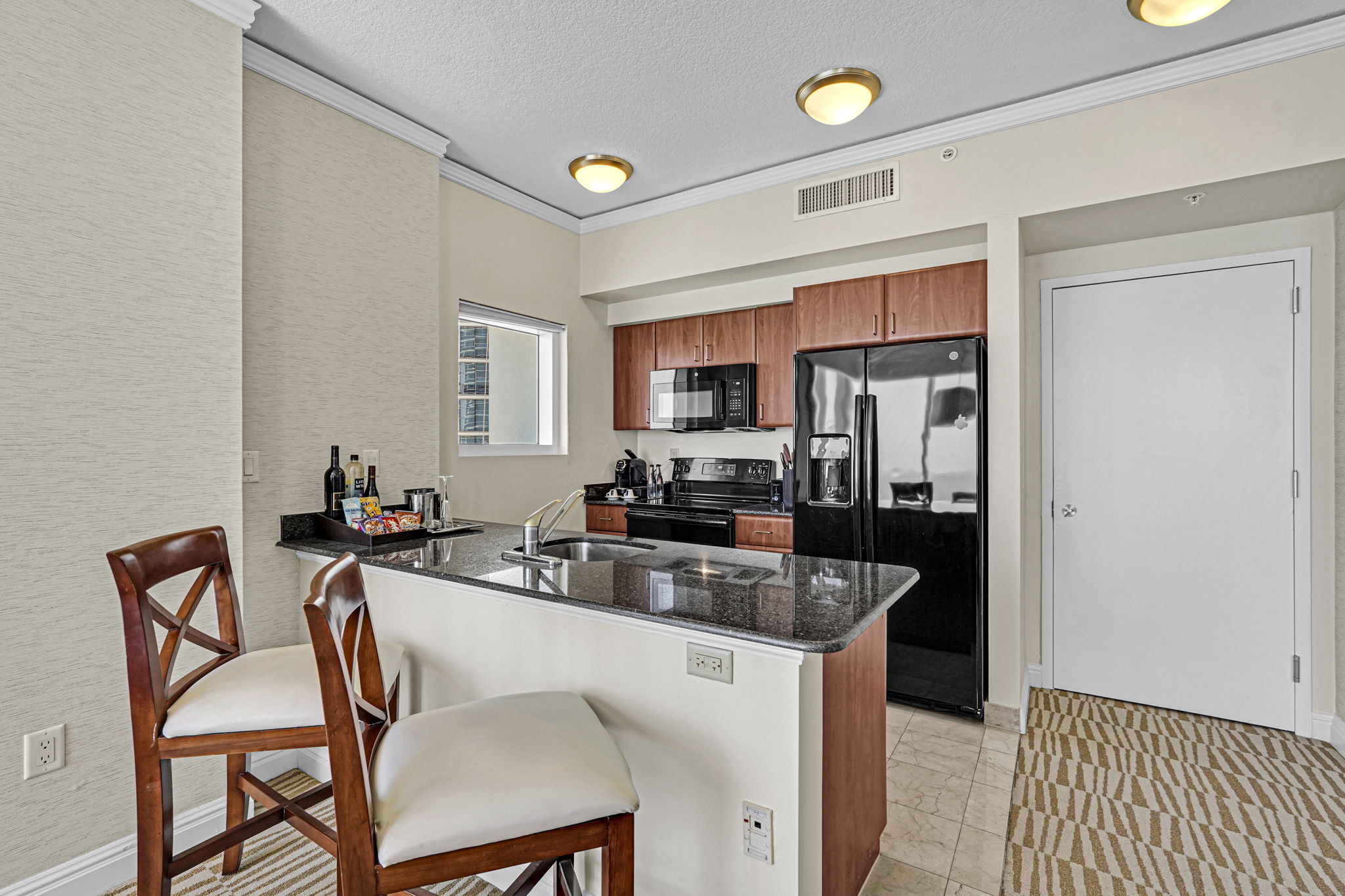 18001 Collins Ave #2609, Sunny Isles Beach, FL 33160, USA Photo 43