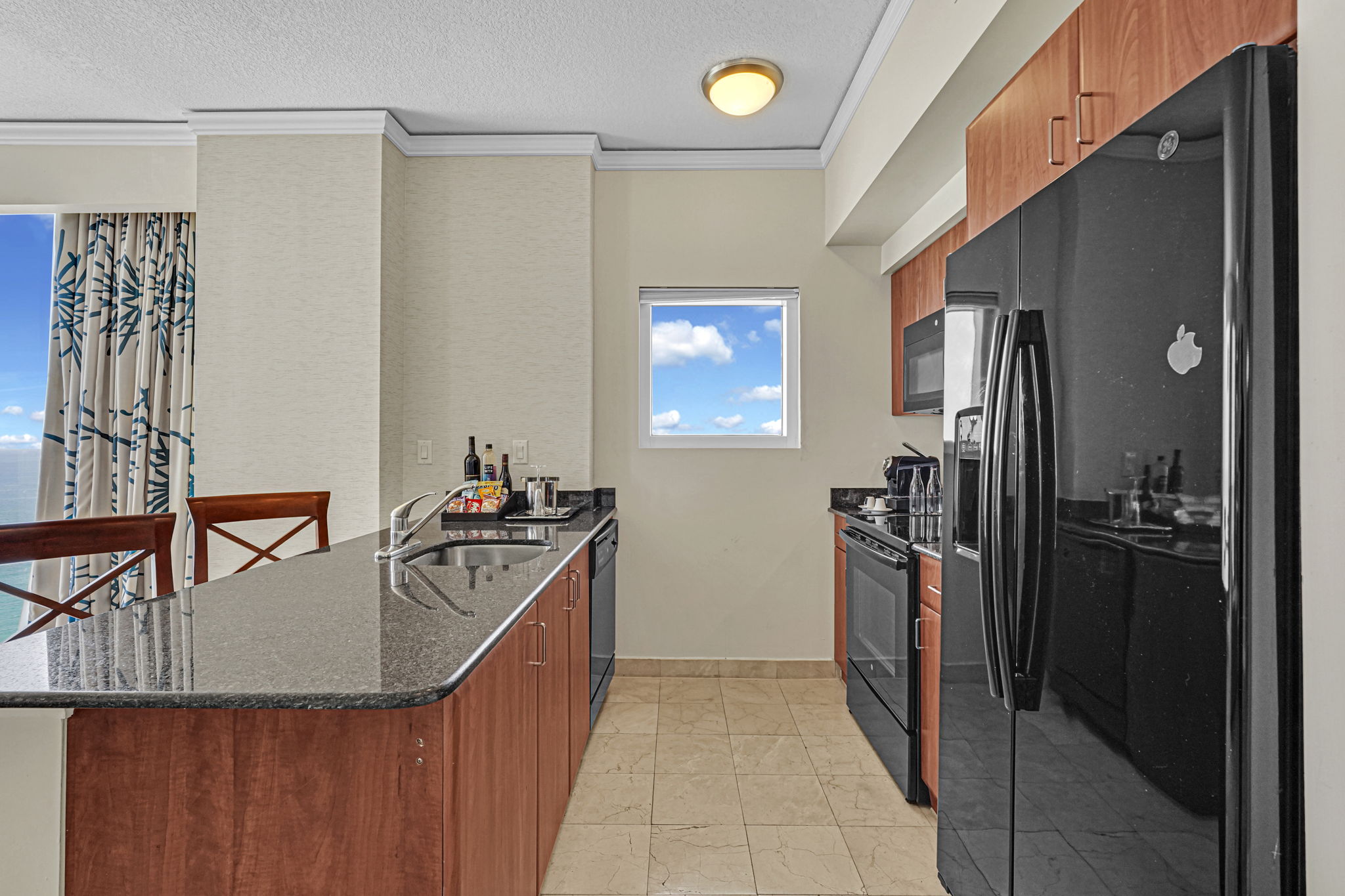18001 Collins Ave #2609, Sunny Isles Beach, FL 33160, USA Photo 44
