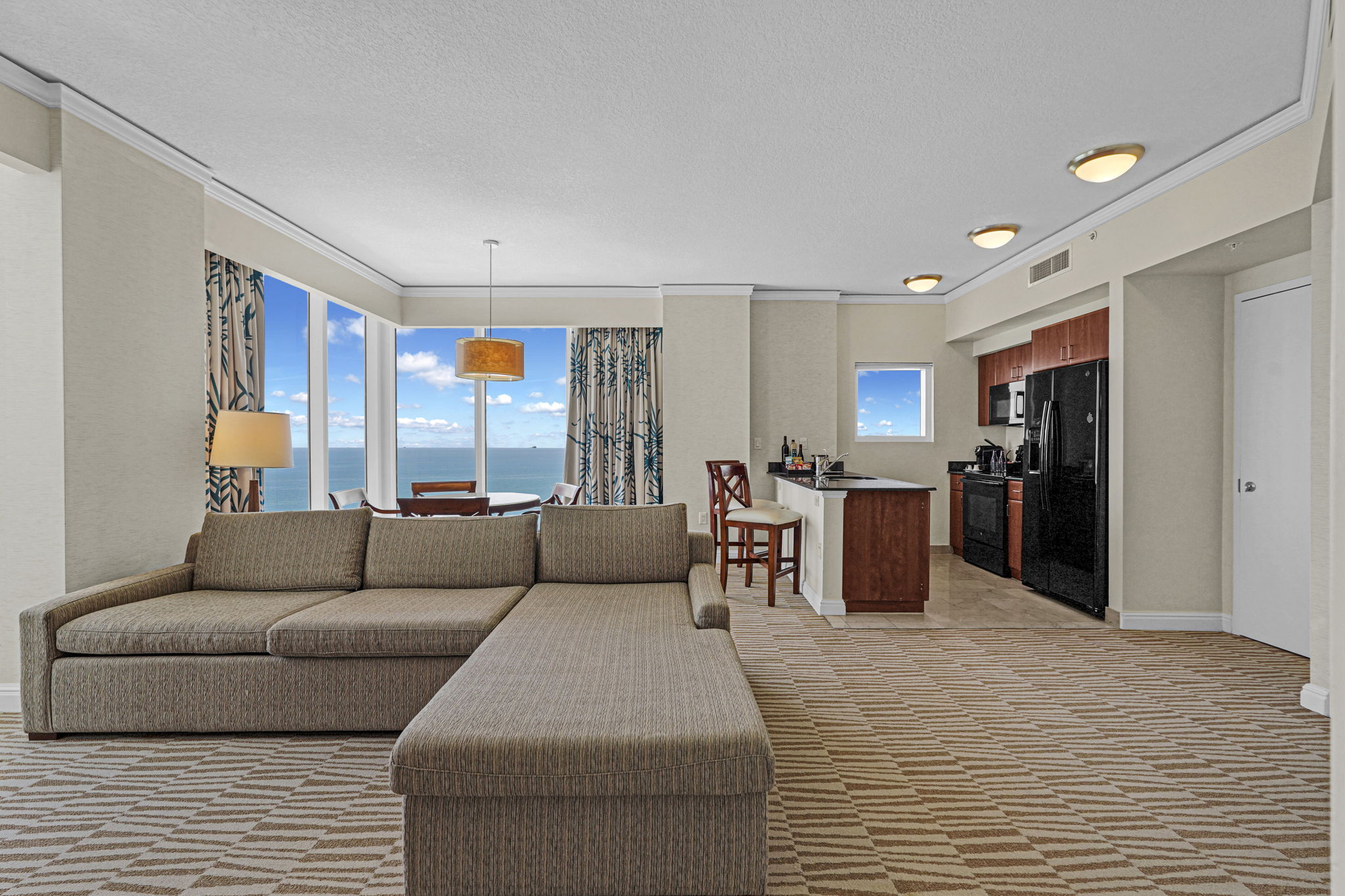 18001 Collins Ave #2609, Sunny Isles Beach, FL 33160, USA Photo 46