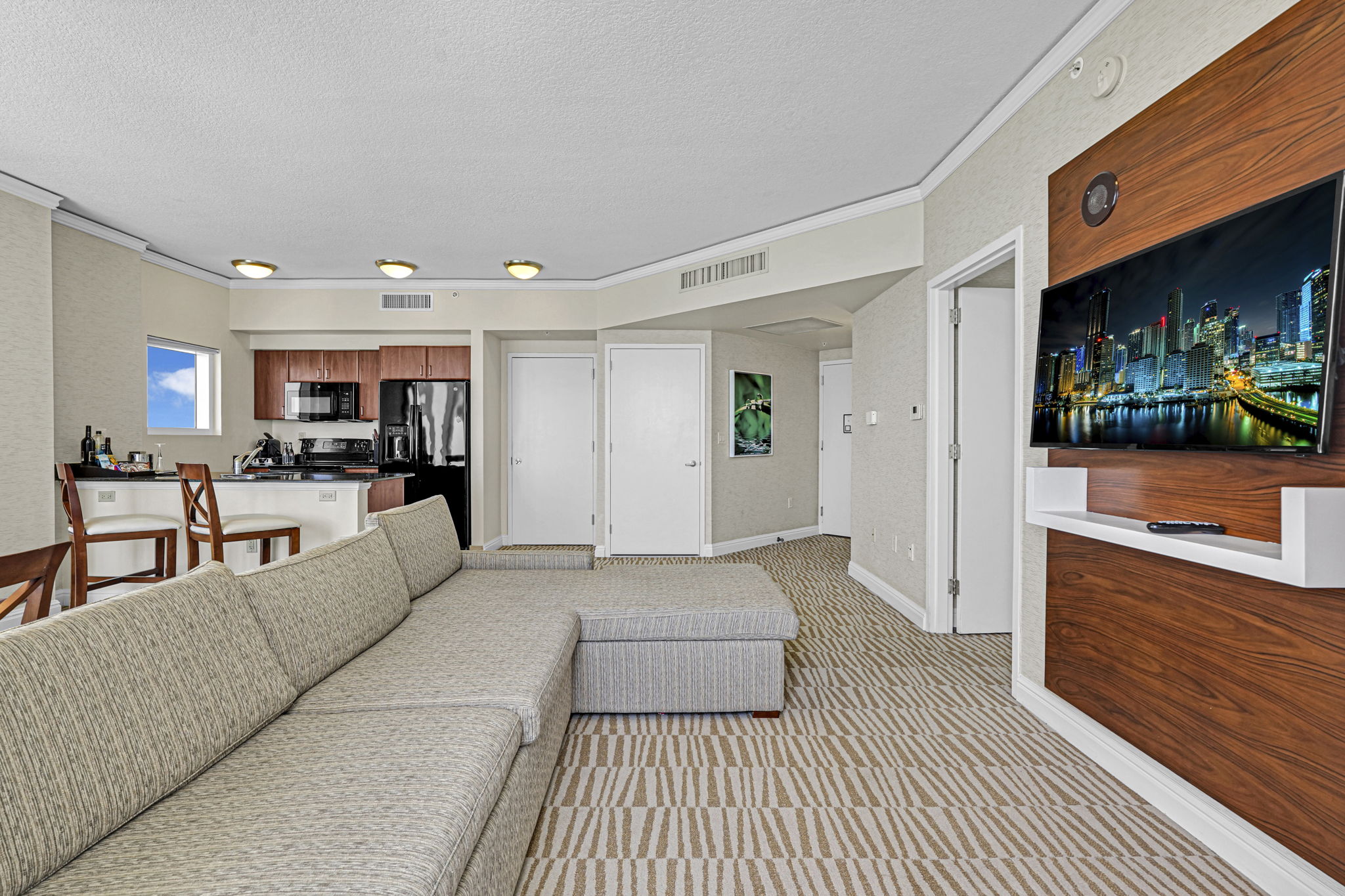18001 Collins Ave #2609, Sunny Isles Beach, FL 33160, USA Photo 52