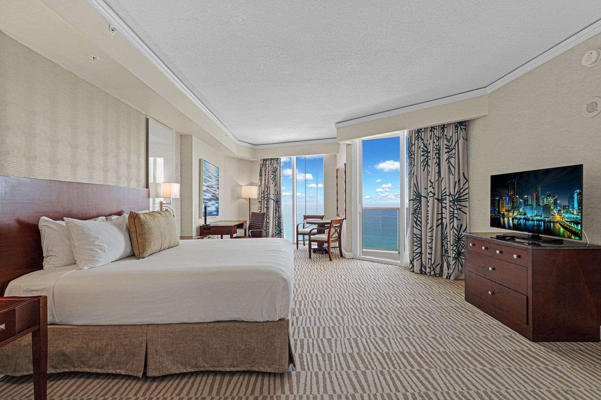18001 Collins Ave #2609, Sunny Isles Beach, FL 33160, USA Photo 55