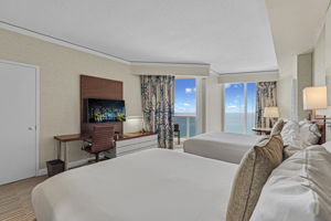 18001 Collins Ave #2609, Sunny Isles Beach, FL 33160, USA Photo 23