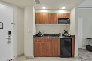 18001 Collins Ave #2609, Sunny Isles Beach, FL 33160, USA Photo 32