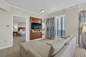 18001 Collins Ave #2609, Sunny Isles Beach, FL 33160, USA Photo 40