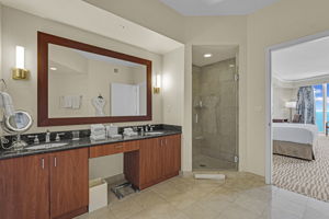 18001 Collins Ave #2609, Sunny Isles Beach, FL 33160, USA Photo 59