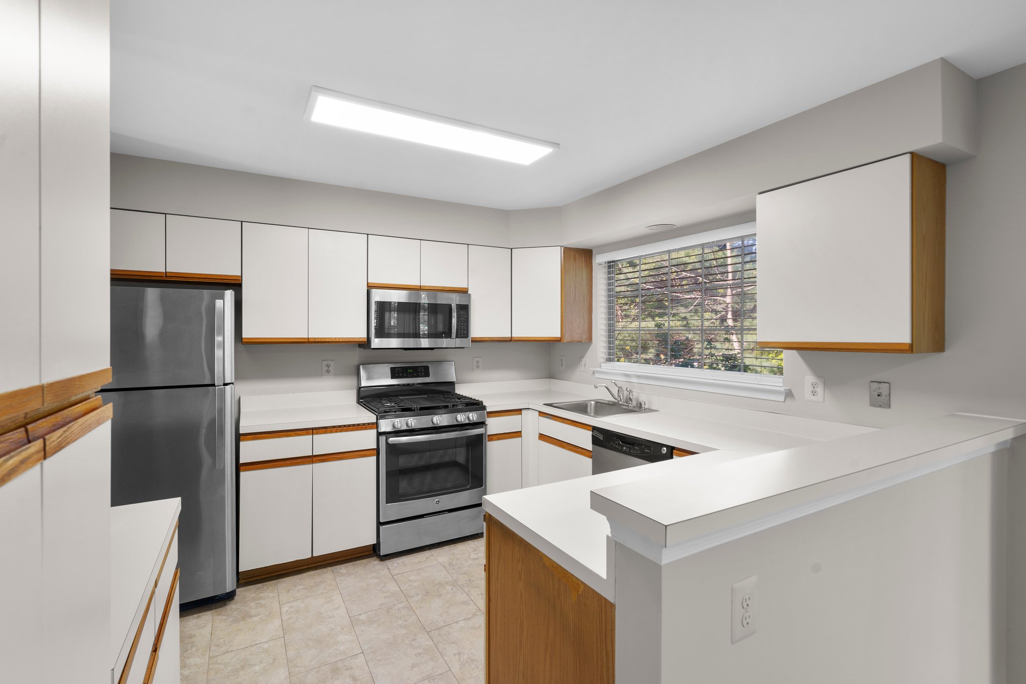 16. 18009 Fence Post Ct.JPG