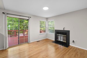 18. 18009 Fence Post Ct.JPG