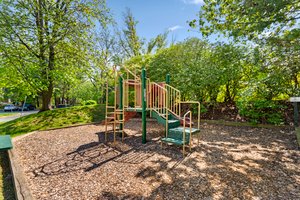 45. 18009 Fence Post Ct.jpg