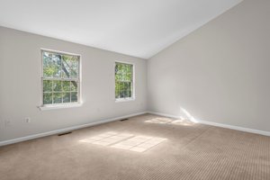 22. 18009 Fence Post Ct.JPG