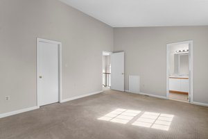 23. 18009 Fence Post Ct.JPG