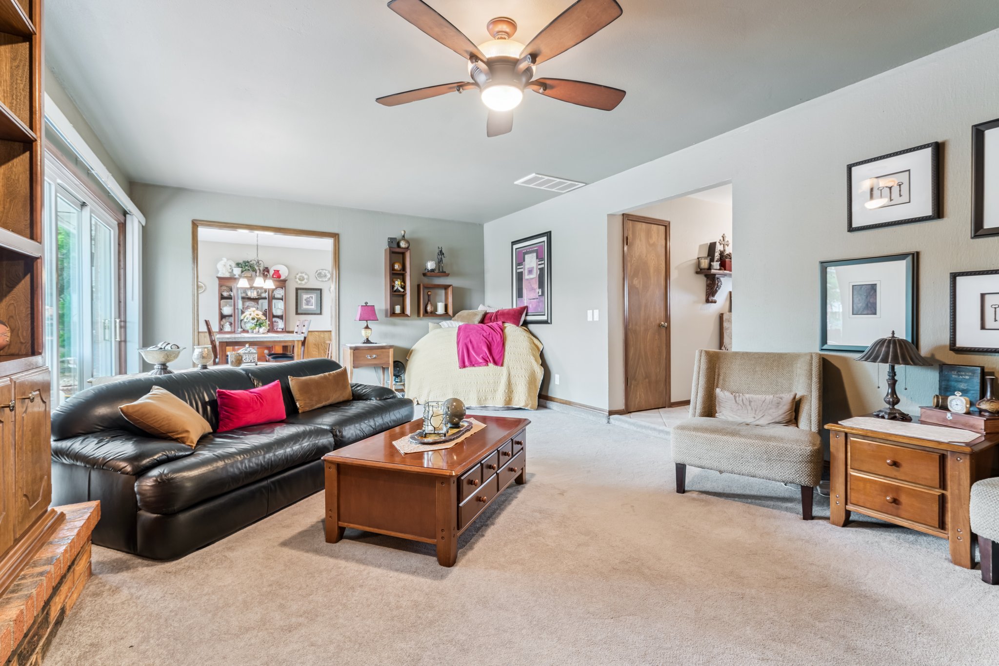 1801 E Hills Dr_010.jpg