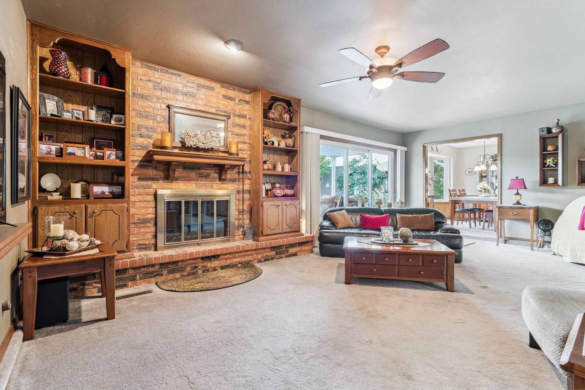 1801 E Hills Dr_011.jpg