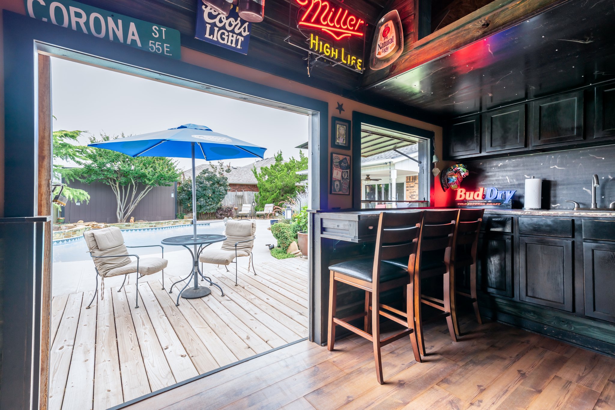 1801 E Hills Dr_042.jpg