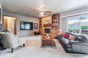 1801 E Hills Dr_008.jpg