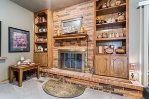 1801 E Hills Dr_009.jpg