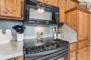 1801 E Hills Dr_018.jpg