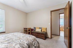 1801 E Hills Dr_031.jpg