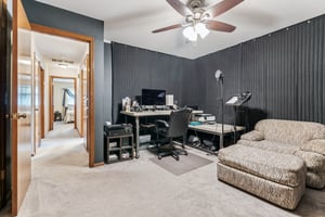 1801 E Hills Dr_037.jpg