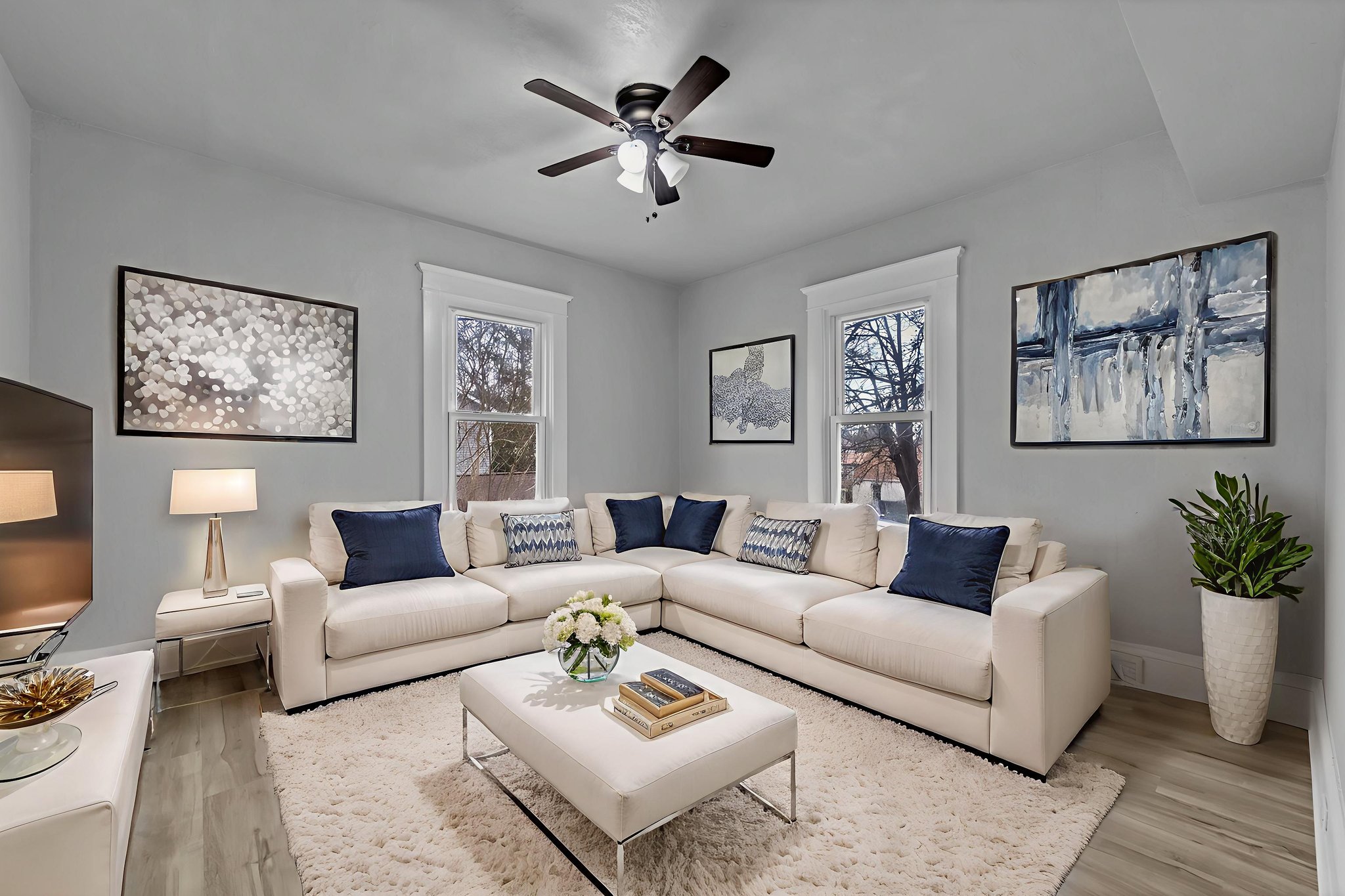 APT3-4 virtually staged.jpeg