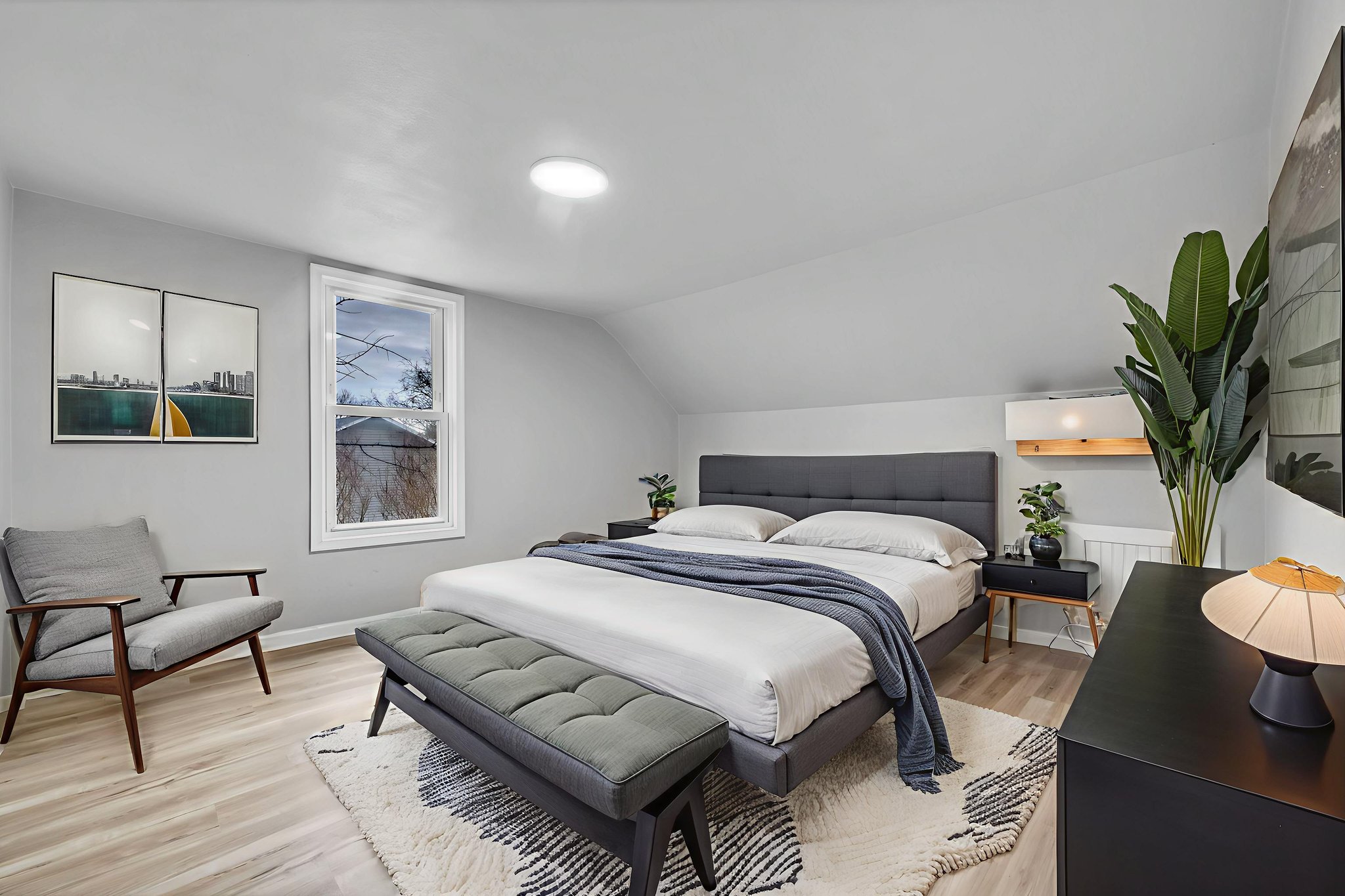 APT3-19 virtually staged.jpeg