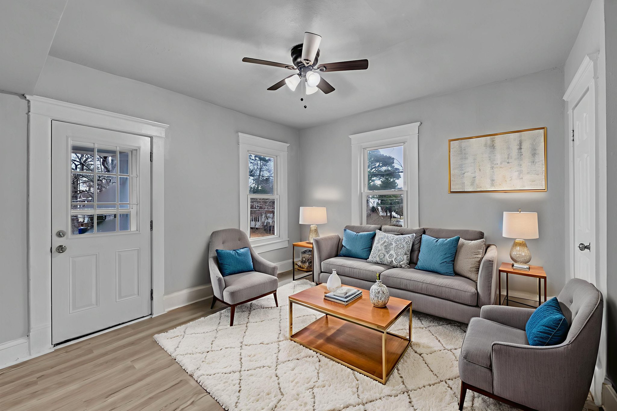 APT3-6 virtually staged.jpeg