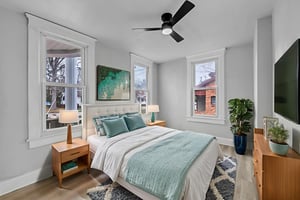 APT1-2 virtually staged.jpeg