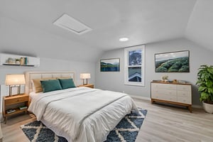 APT3-16 virtually staged.jpeg