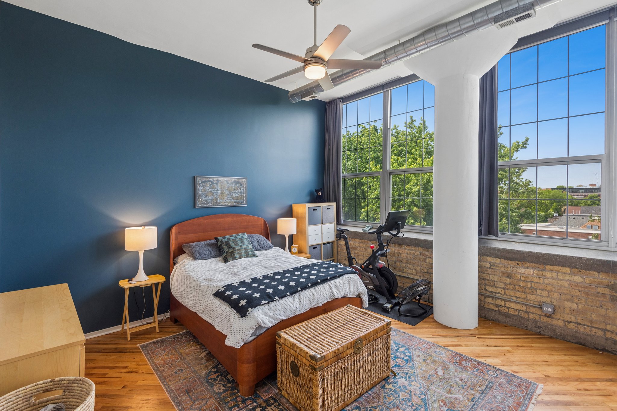 1801 W Larchmont Ave 404_001.jpg