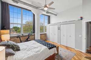 1801 W Larchmont Ave 404_002.jpg
