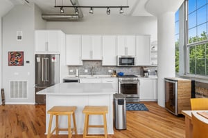 1801 W Larchmont Ave 404_014.jpg