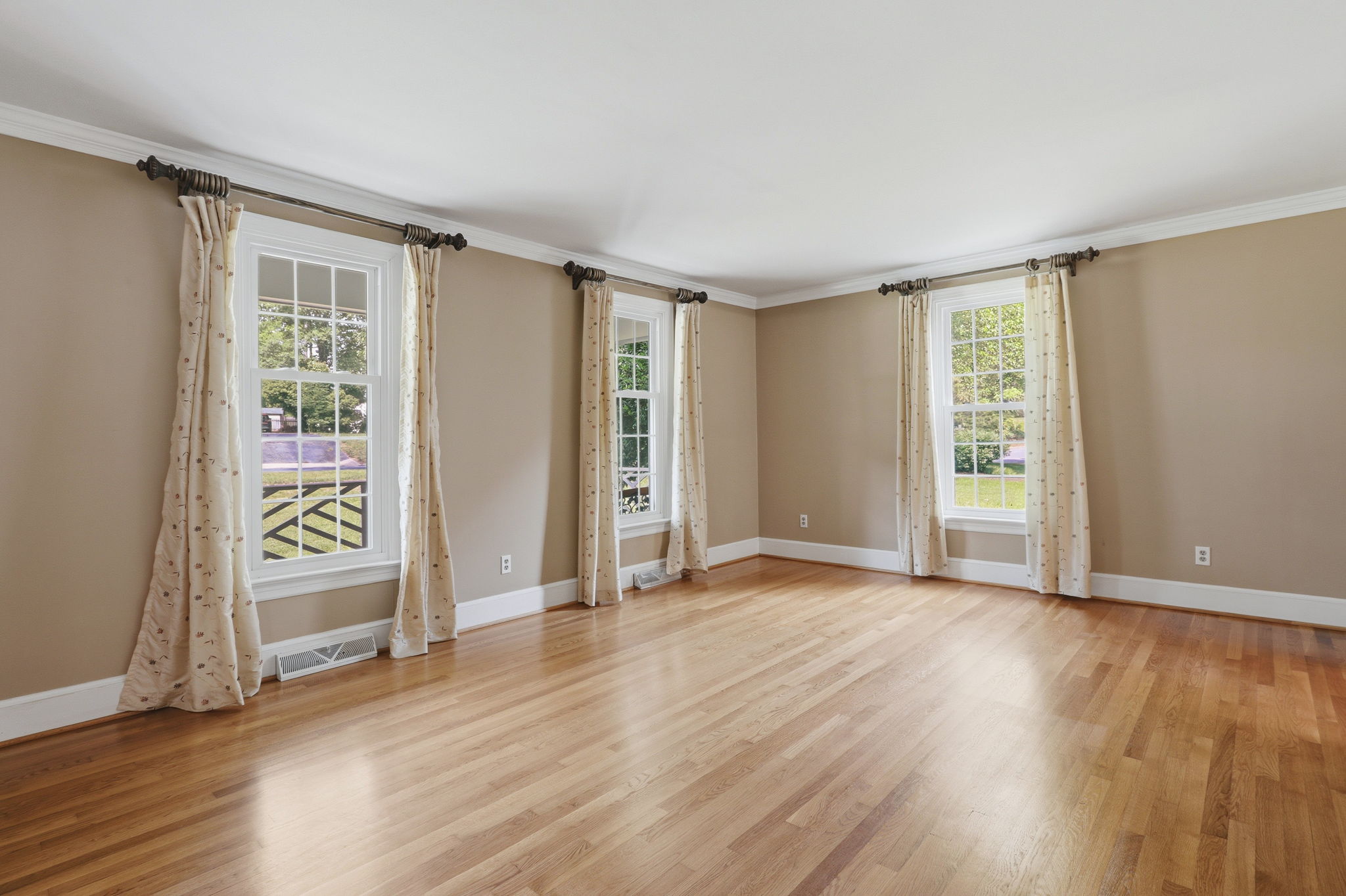 07-Living Room