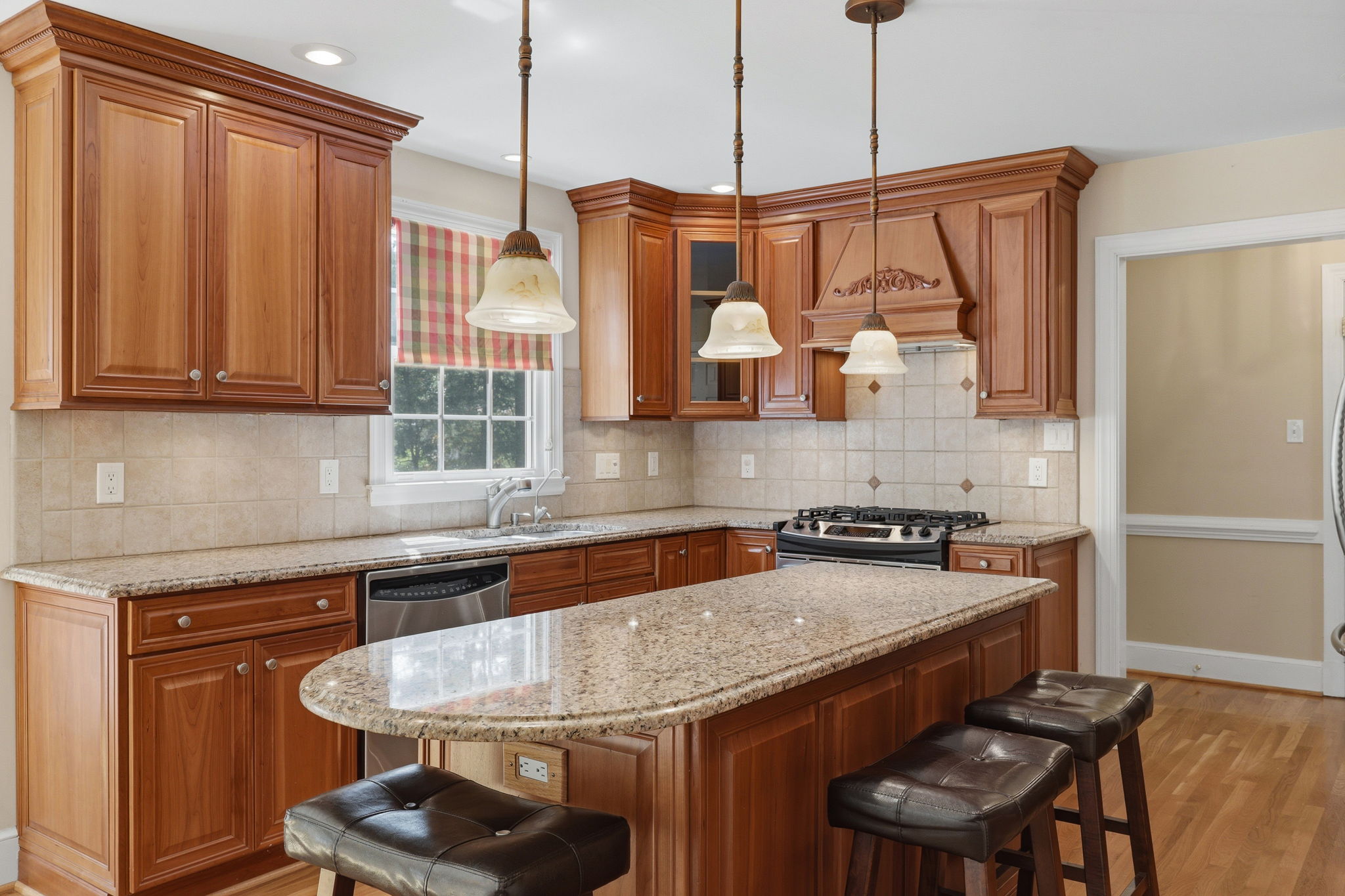 10-Kitchen