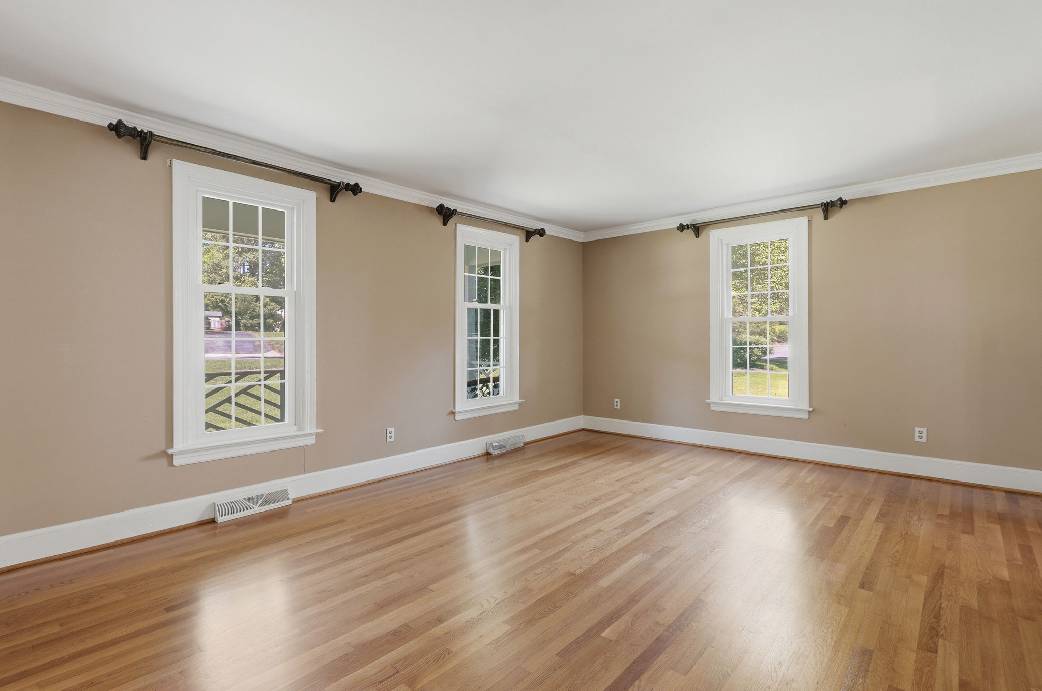 07-Living Room