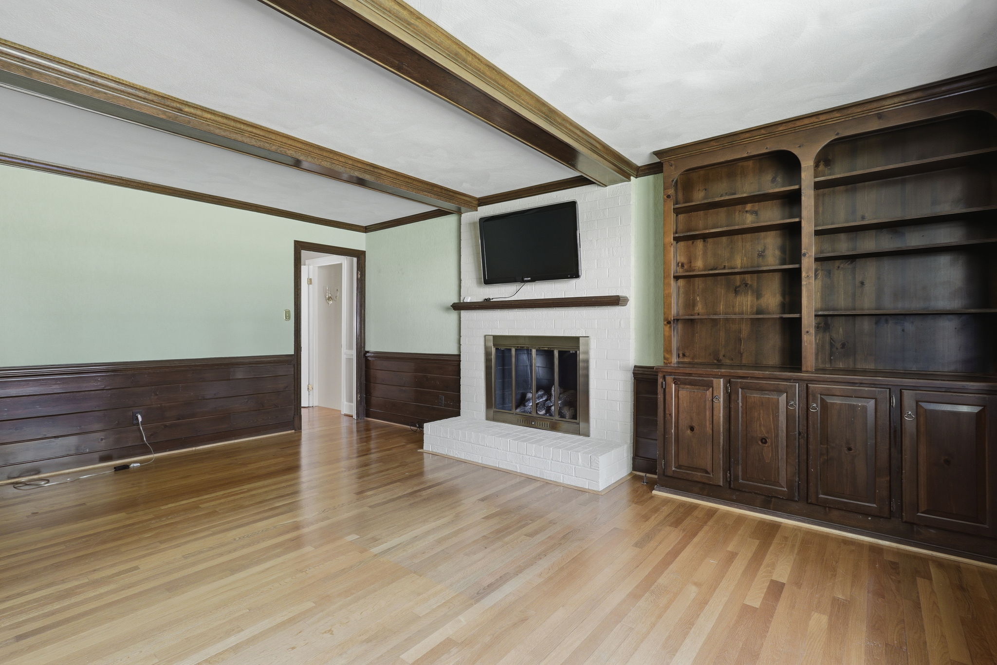 20-Family Room