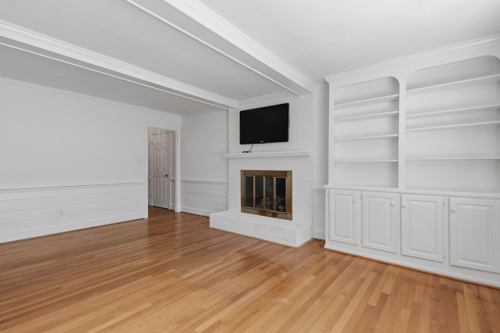08-Family Room