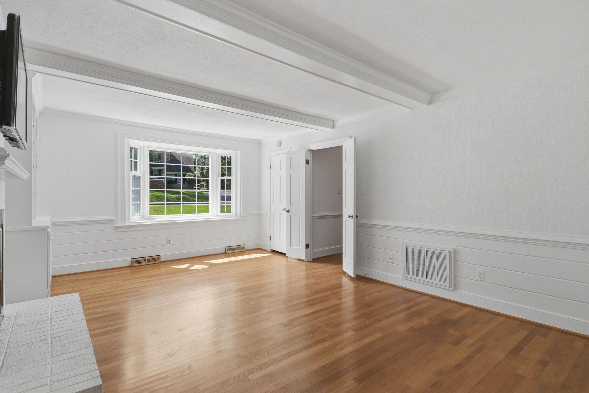 09-Family Room