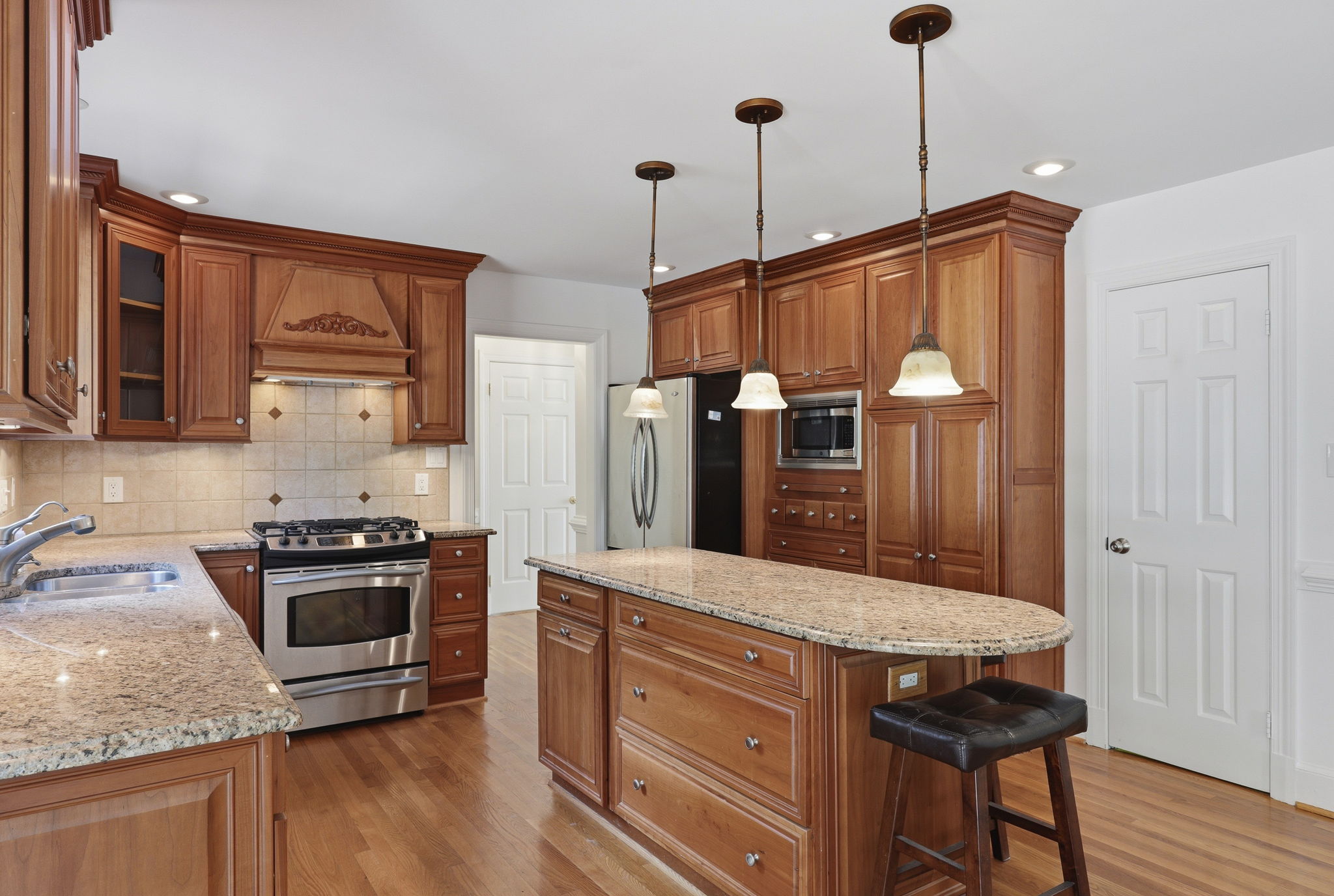 12-Kitchen