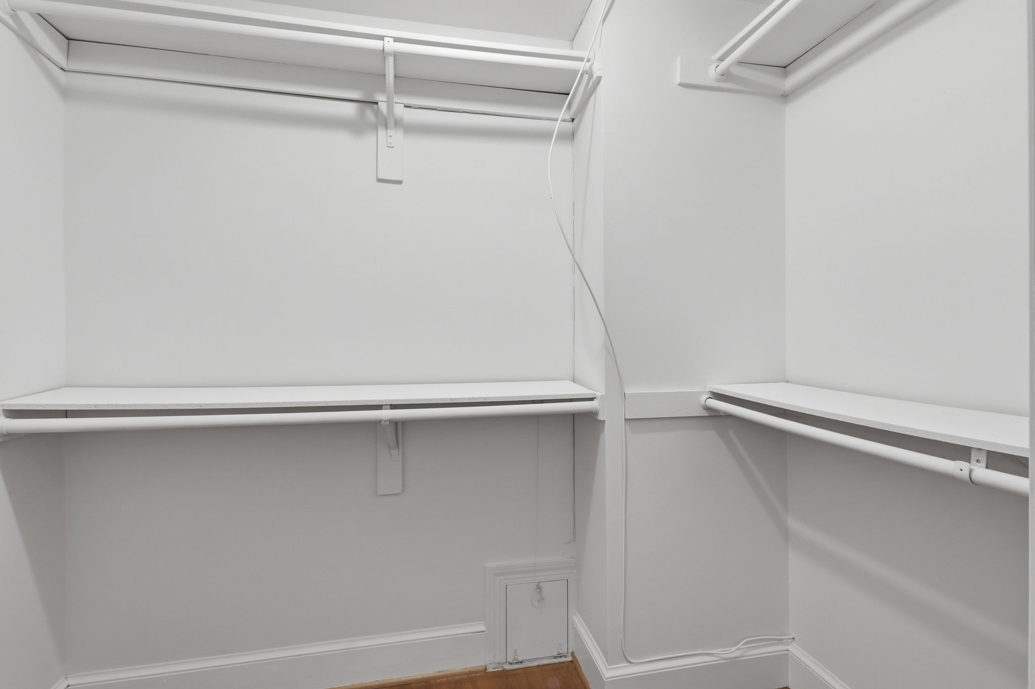 30-Primary Closet