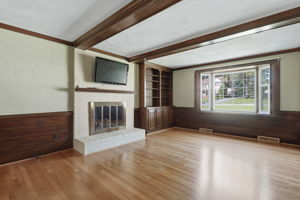 18-Family Room