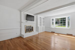 07-Family Room
