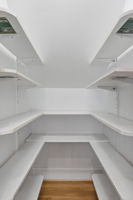 16-Pantry
