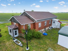  Photo 0