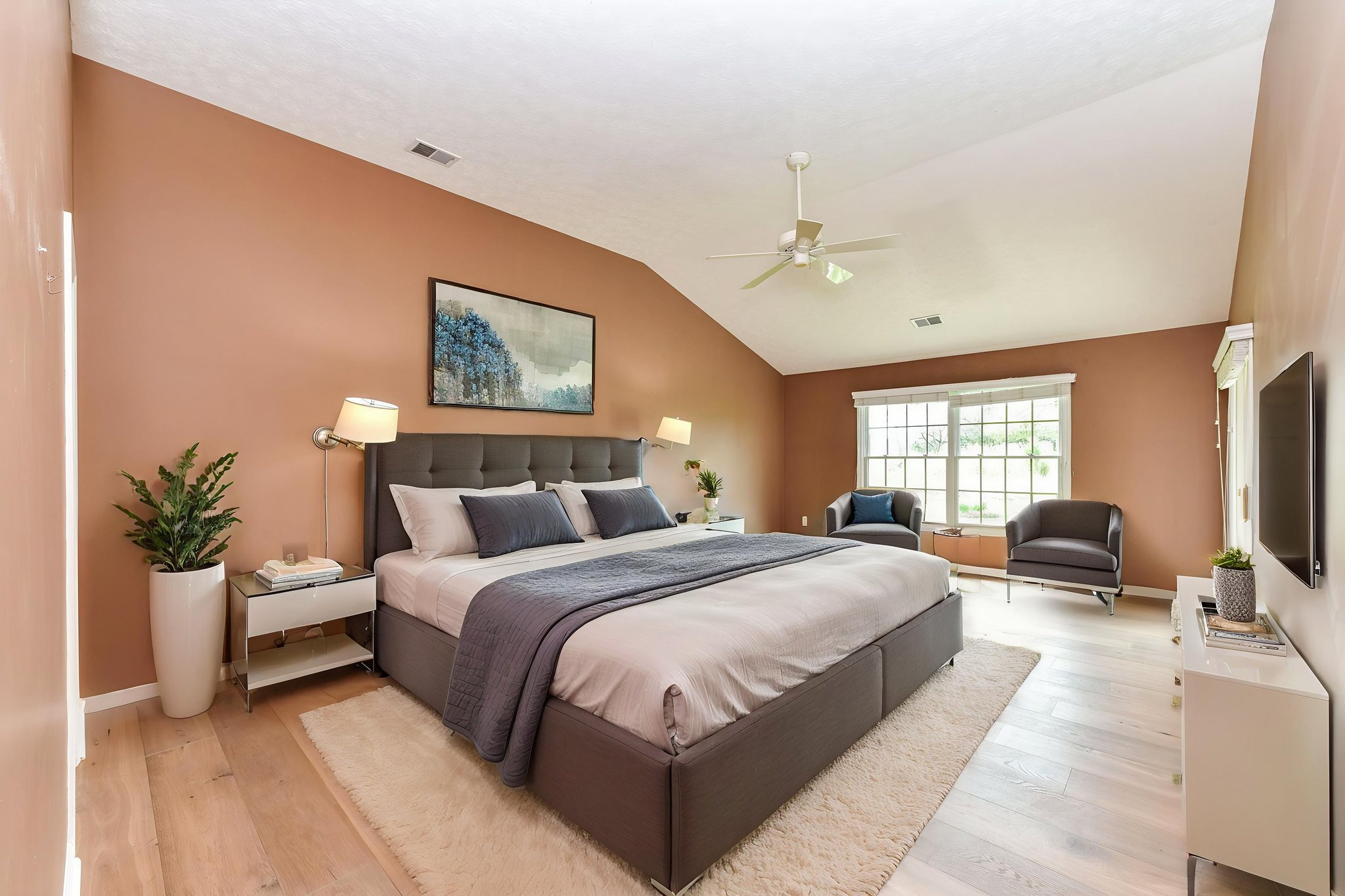 DSC_7791 (2) virtually staged.jpeg