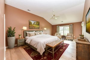 DSC_7791 (2) virtually staged.jpeg